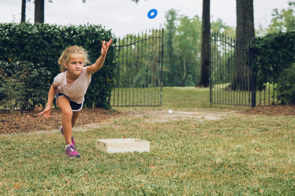 Portable Washer Toss Game with Premium Wood and 8 Washers